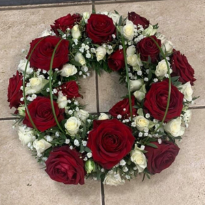 Red rose wreath